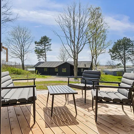 Impressive By The Helsnaes Bay Hébergement de vacances