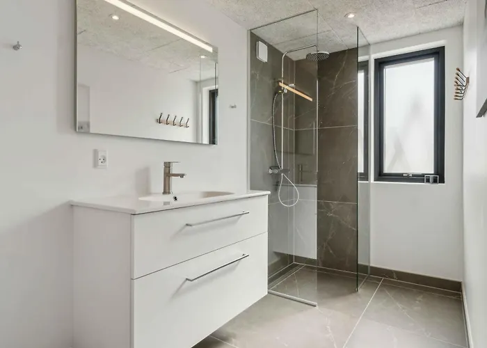 펜션 Impressive By The Helsnaes Bay