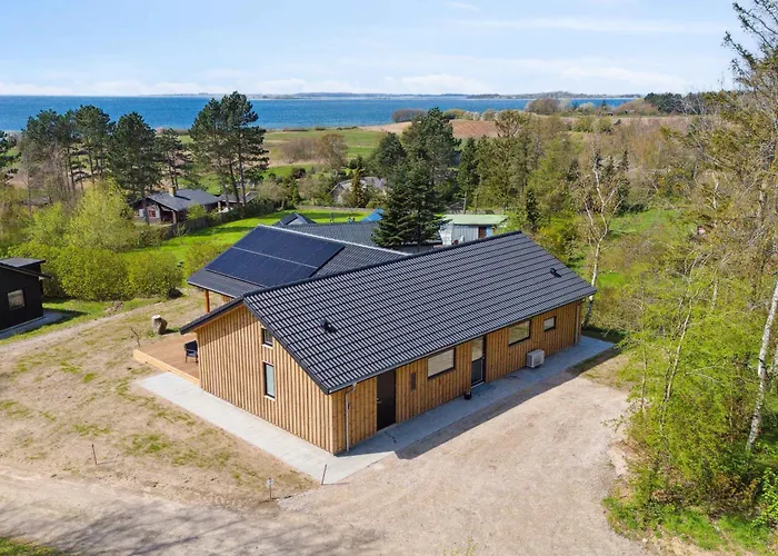 Impressive By The Helsnaes Bay 펜션 Millinge